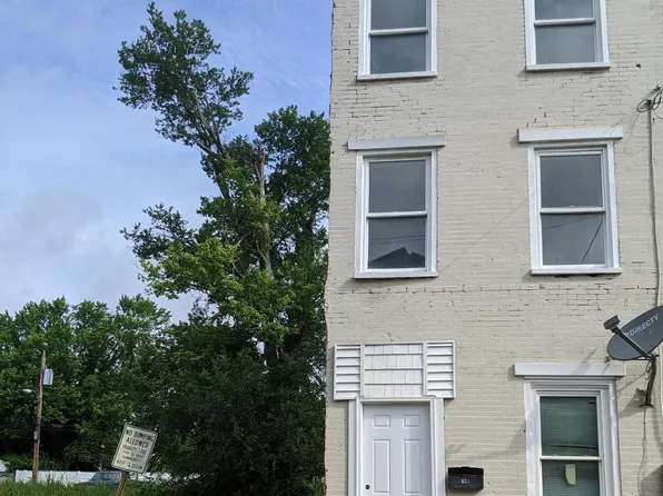 822 W 6th St, Chester, PA 19013