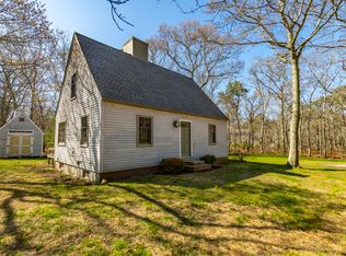 90 Holly Tree Ln, Tisbury, MA 02568