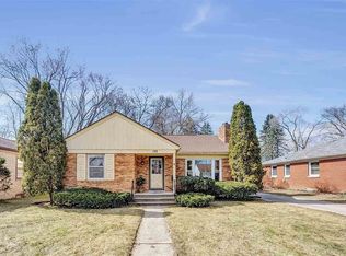 133 Village St, Green Bay, WI 54302