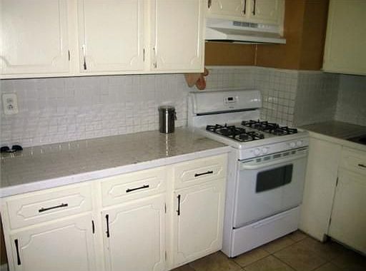 4th image of 627 S Dexter Dr