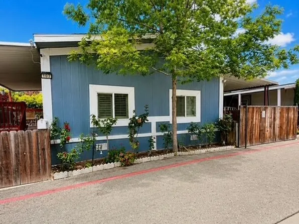 36200 Paradise Ranch Rd Spc 102, Castaic, CA 91384