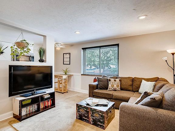 3rd image of 1366 N Garfield St APT 203
