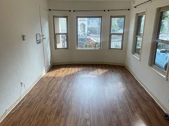 2nd image of 514-524 41st St #520