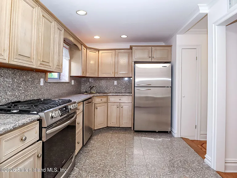 64 Claradon Ln — Photo 6