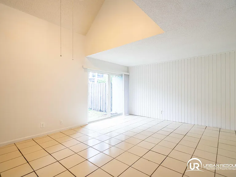 600 N Rio Vista Blvd #C — Photo 8