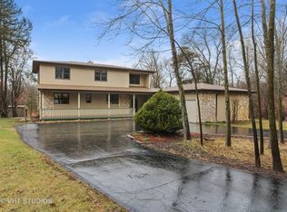 9909 Hillandale Rd, Richmond, IL 60071