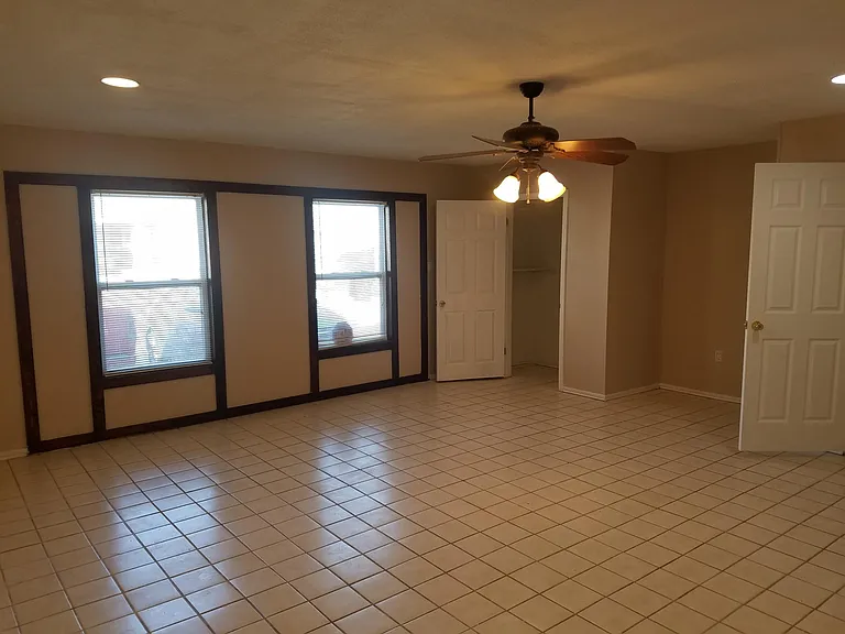 4324 Buckeye St — Photo 8