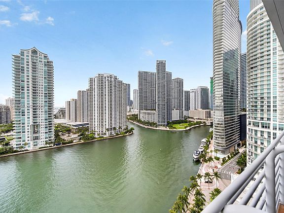 5th image of 325 S Biscayne Blvd