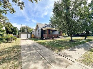 614 Ten Broeck St, Paris, IL 61944