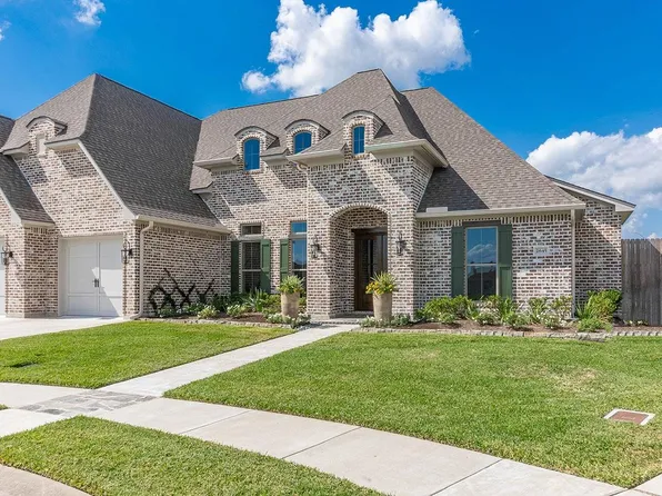 2645 Village Ct, Beaumont, TX 77713