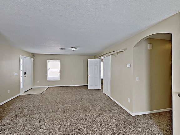 4th image of 175 Owenshire Cir
