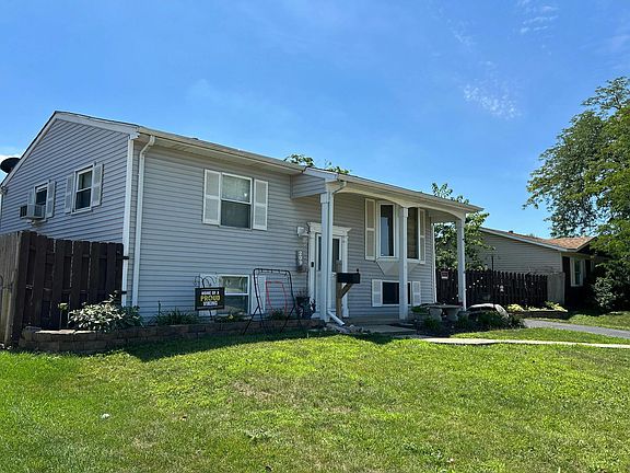 3rd image of 209 Karen Ave