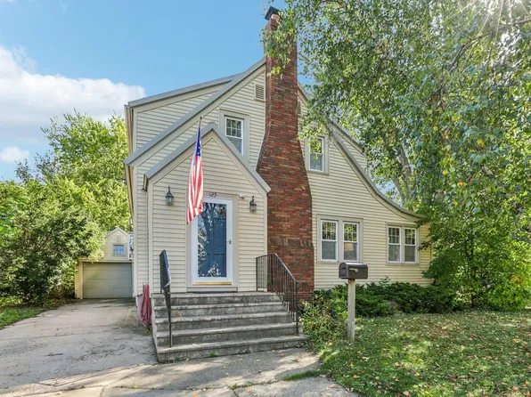 325 Warren Avenue, Reedsburg, WI 53959