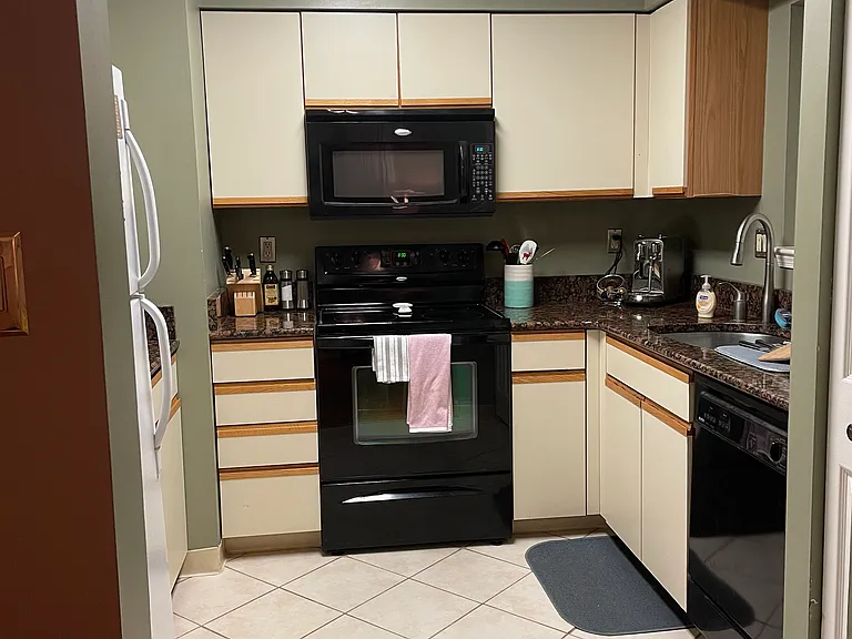 2751 Pennsylvania Ave #B203 — Photo 11