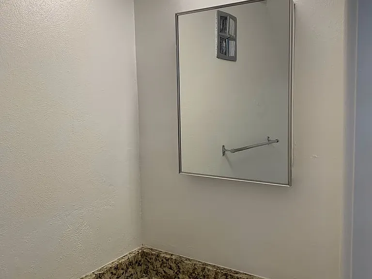 Laguna — Photo 16