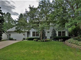 7046 Carey Ln, Osseo, MN 55369