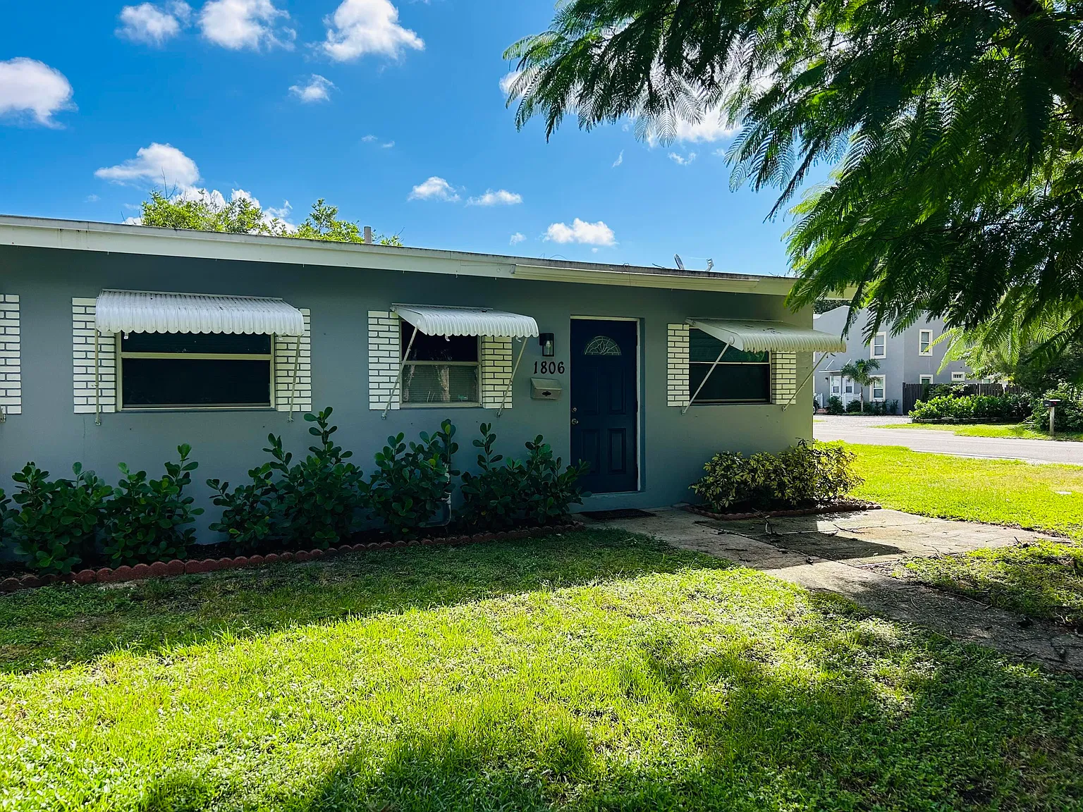 2 bed, 1.0 bath, 784 sqft, $1,650 — Photo 2