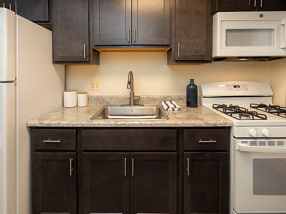 4th image of 8703 Loch Bend Dr #R703000a