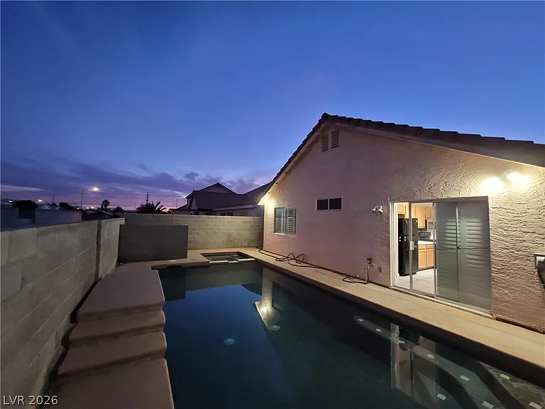 2458 Color Canyon Way — Photo 8