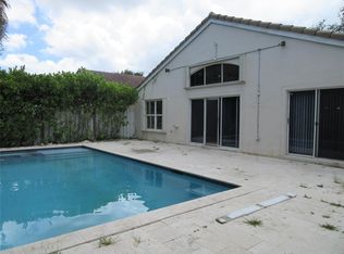 4950 SW 35th Ter, Fort Lauderdale, FL 33312