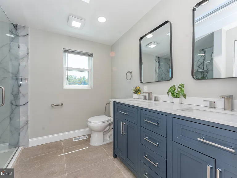 75 Reeder Ave — Photo 5