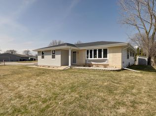 5648 Carriage Hills Dr, Mount Pleasant, WI 53406