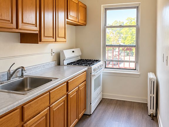 2nd image of 47 Prospect Ave APT F6