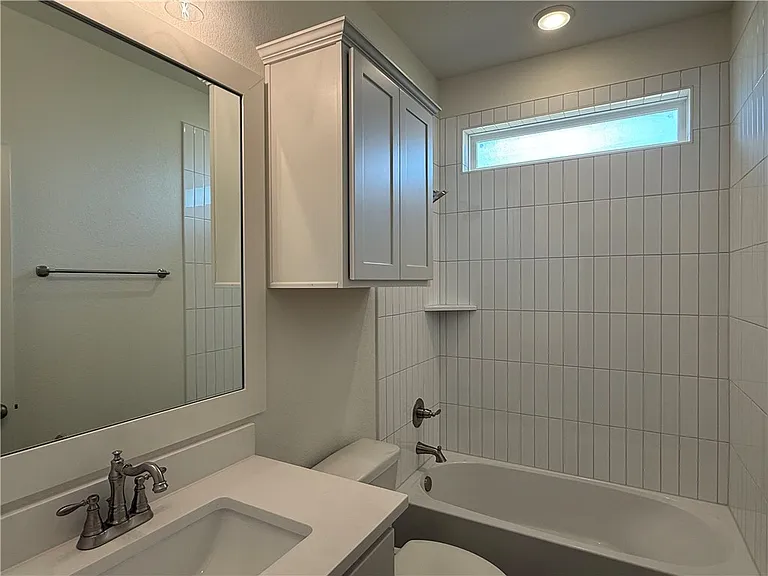 3709 Lamar Hollow Ct — Photo 23