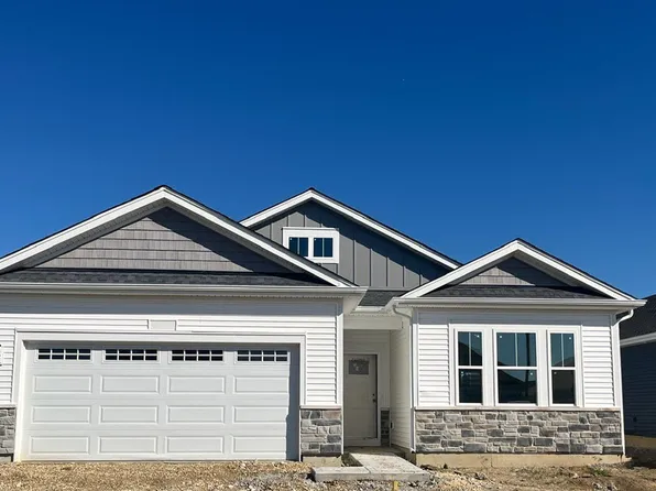 2523 Skye Dr, Pingree Grove, IL 60140