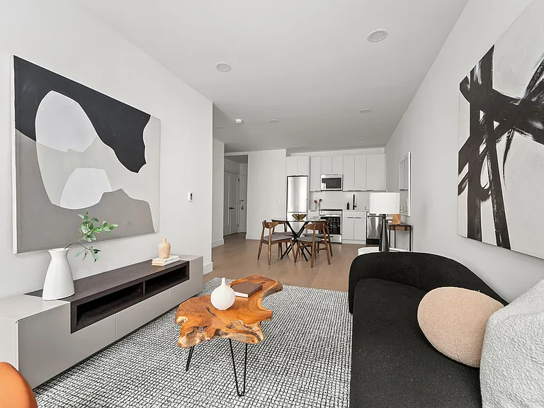 291 7th Ave #2F — Photo 3