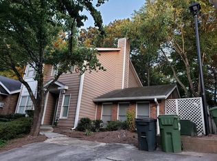 180 Peachtree Hollow Ct, Sandy Springs, GA 30328