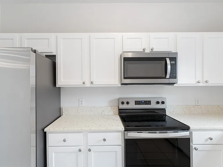 2031 Presidio St #2031 — Photo 1