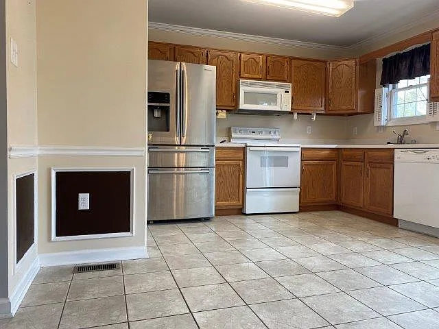 13 Stoney Park Way — Photo 5