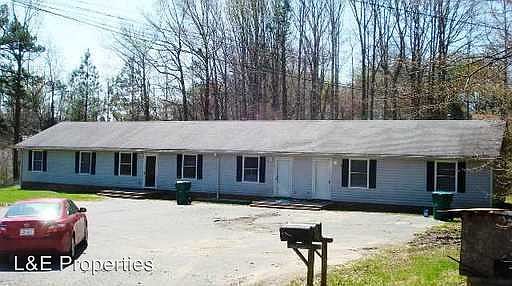 1st image of 385 Carson Dr APT 3