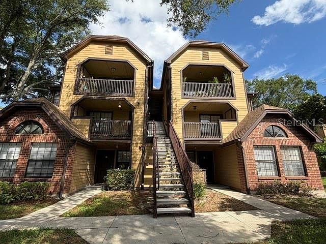 1st image of 355 Lakepointe Dr Unit 304