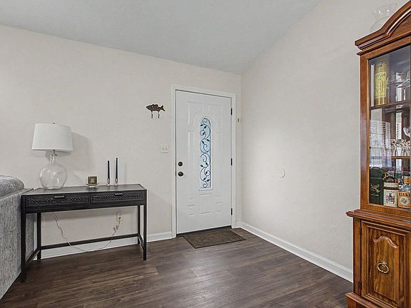 5th image of 1553 Merry Oaks Ct
