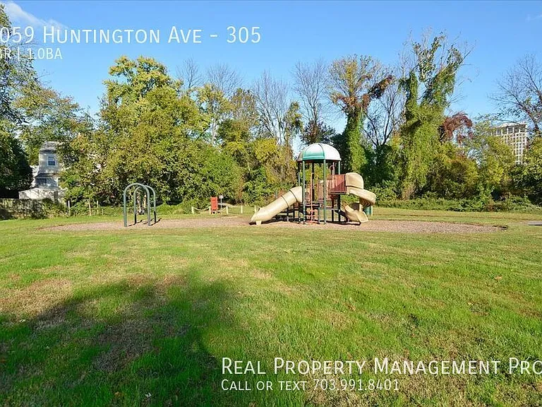 2059 Huntington Ave #305 — Photo 24