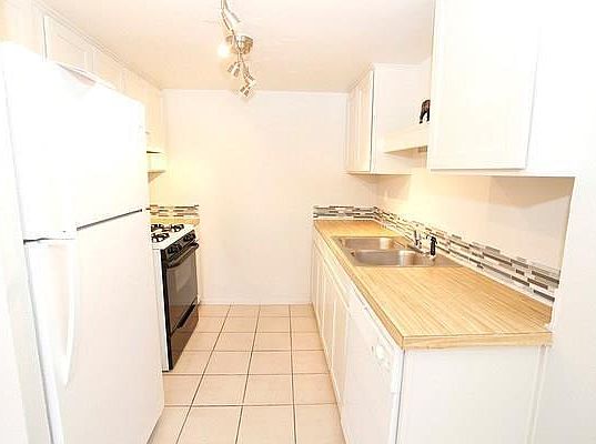 3rd image of 1800 Lavaca St APT 107