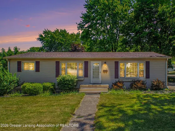 209 S Morton St, Saint Johns, MI 48879
