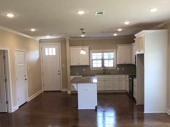 1555 Blue Lucerne Dr, Conway, AR 72034