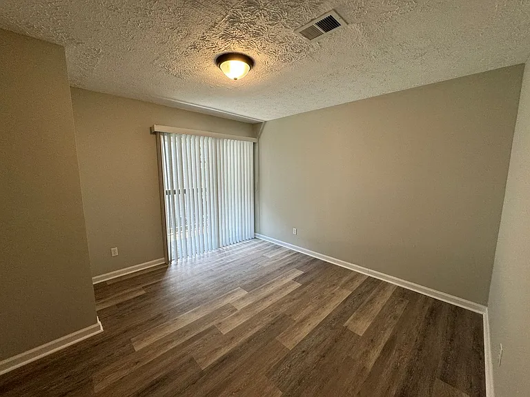 209 Lakeshore Dr — Photo 30
