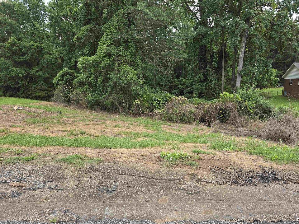 1st image of 523 McCluney Dr