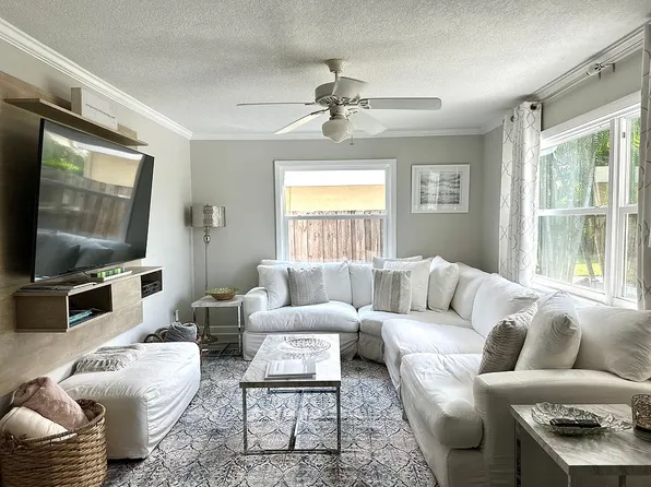 1087 Frank Whiteman Blvd, Naples, FL 34103