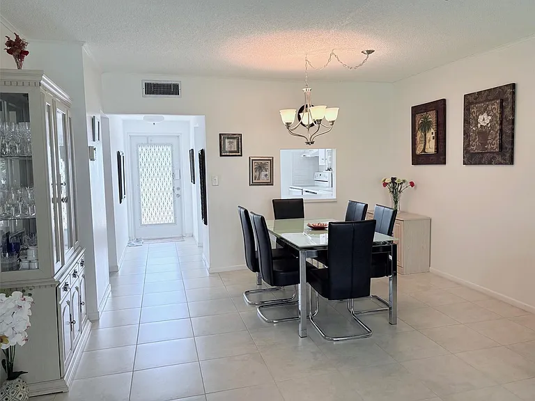 1055 Country Club Dr #404 — Photo 11