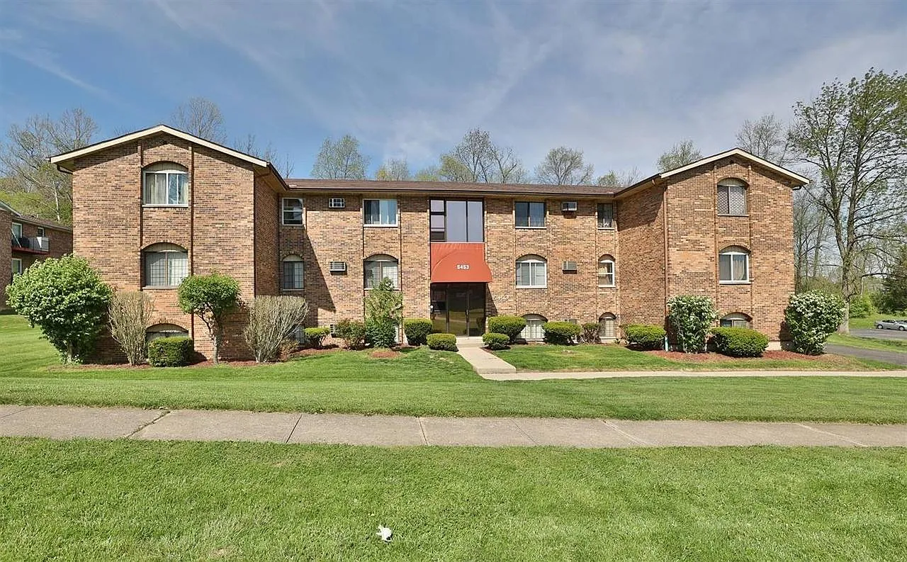 2 bed, 932 sqft, $1,275 — Photo 1