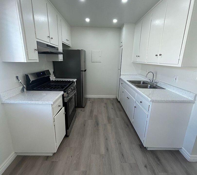 1st image of 3518 W Del Monte Dr APT 7