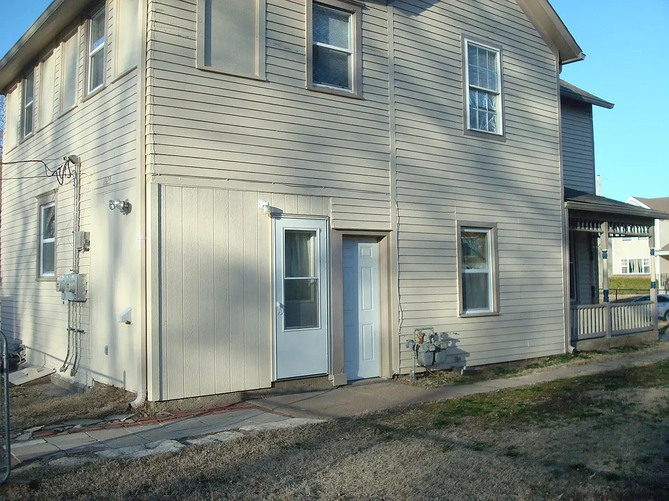 1323 NW Jackson St #1
