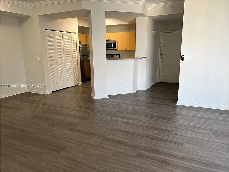 1919 Van Buren St #818A — Photo 9