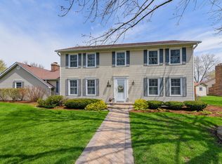 619 W Gartner Rd, Naperville, IL 60540