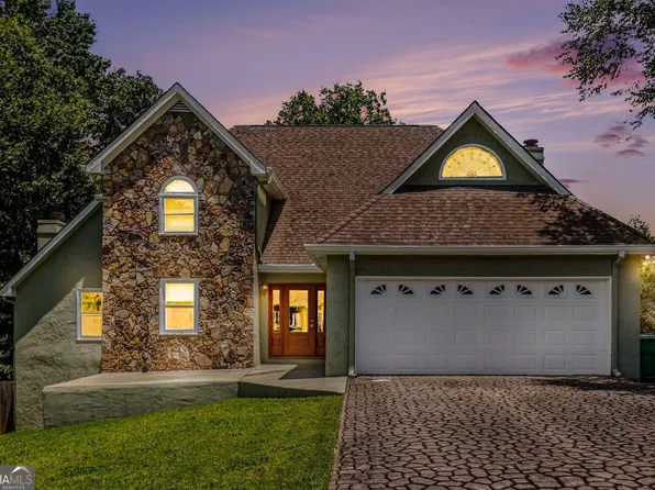 3439 Grist Mill Ct, Peachtree Corners, GA 30096
